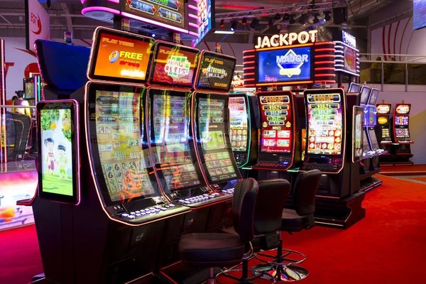 Live Three Card Poker dealer at jayapoker togel studio with professional lighting and multiple camera angles